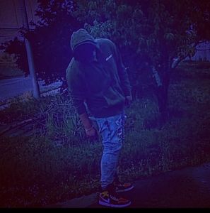 Meet your Posher, Carlos